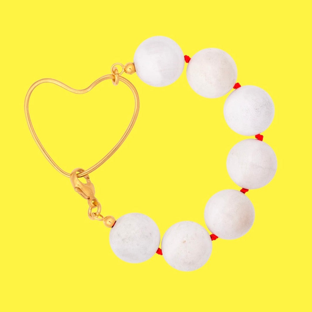 Armband the white heart