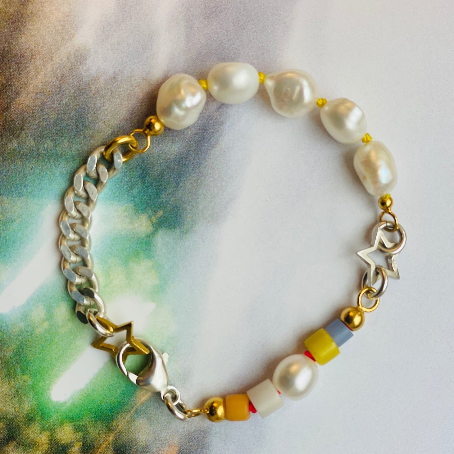 Armband Perlen und afrikanische Perlen