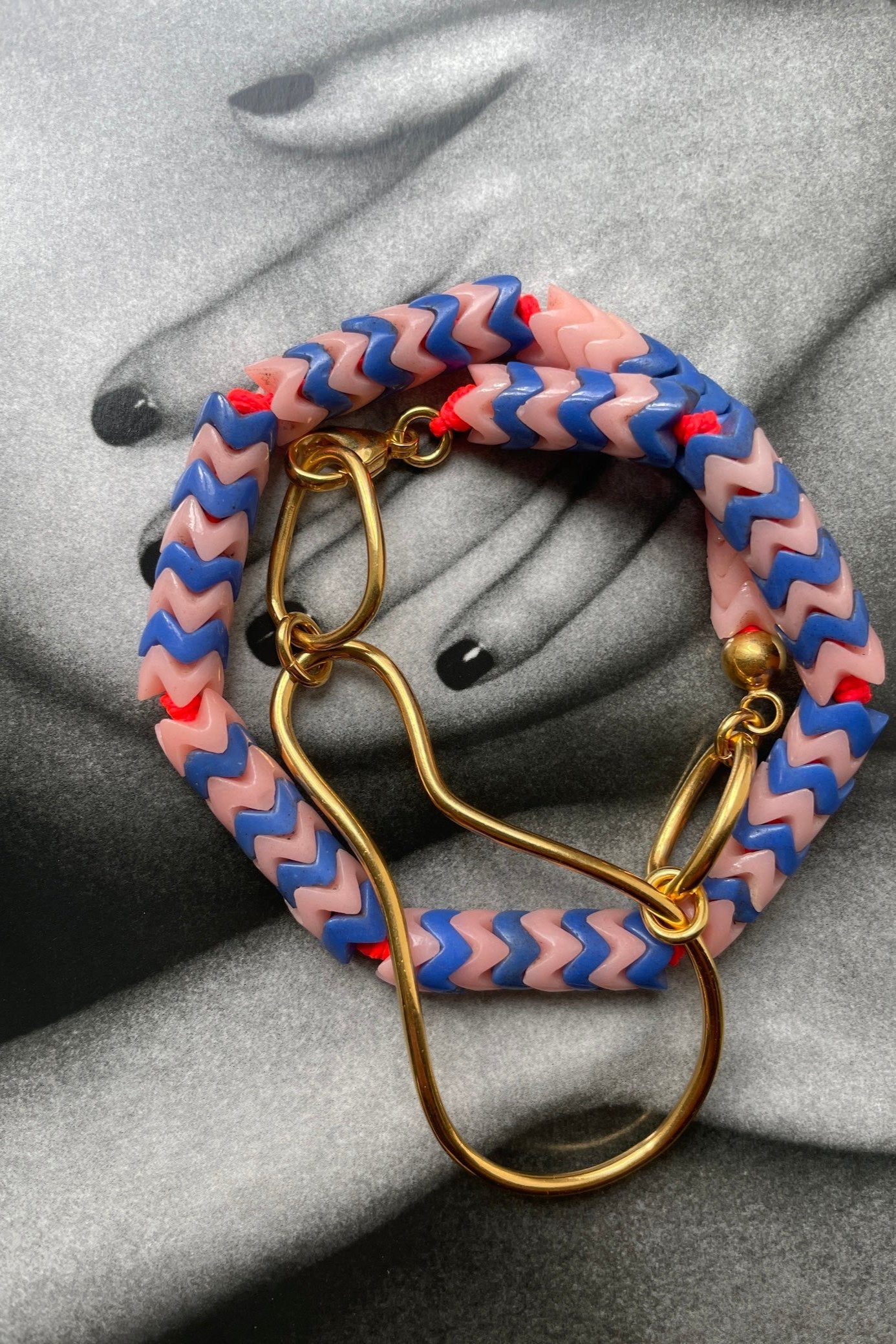 Chaingang Armband rosa blue